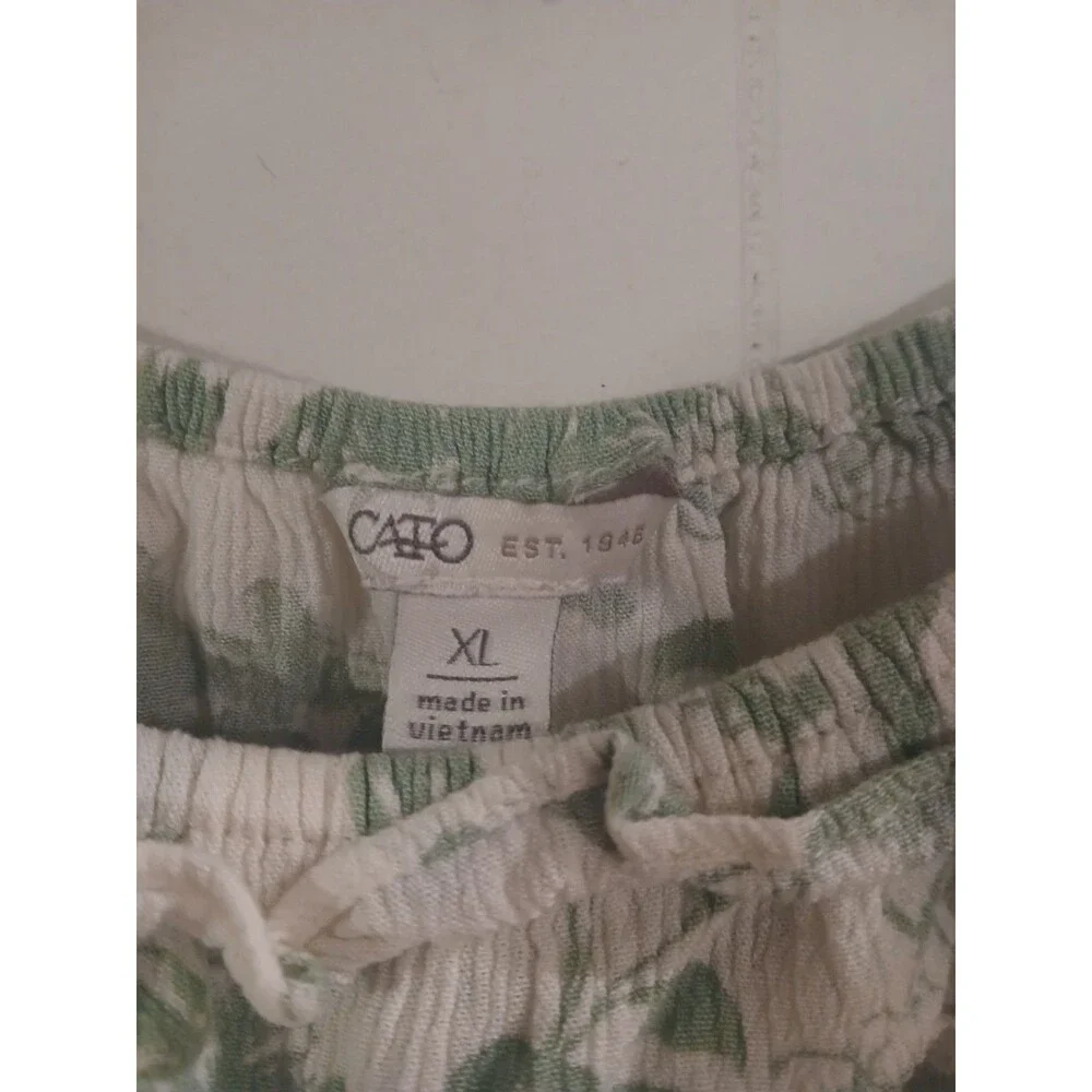 Cato Women's Size XL Green/Cream Ruffled Peasant Blouse Lace Trim