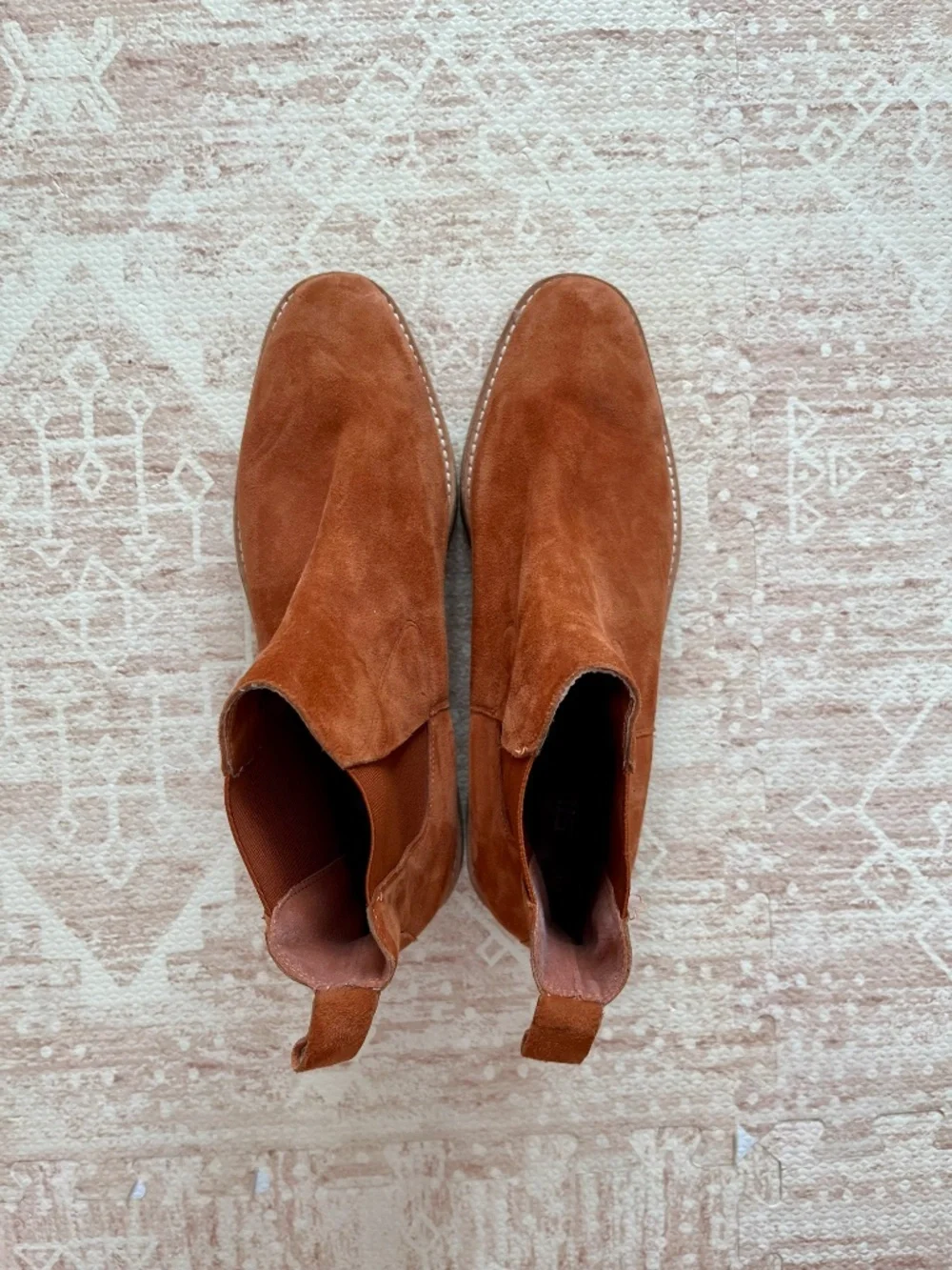 Anthropologie Silent D Unika Chelsea Boots elevate your