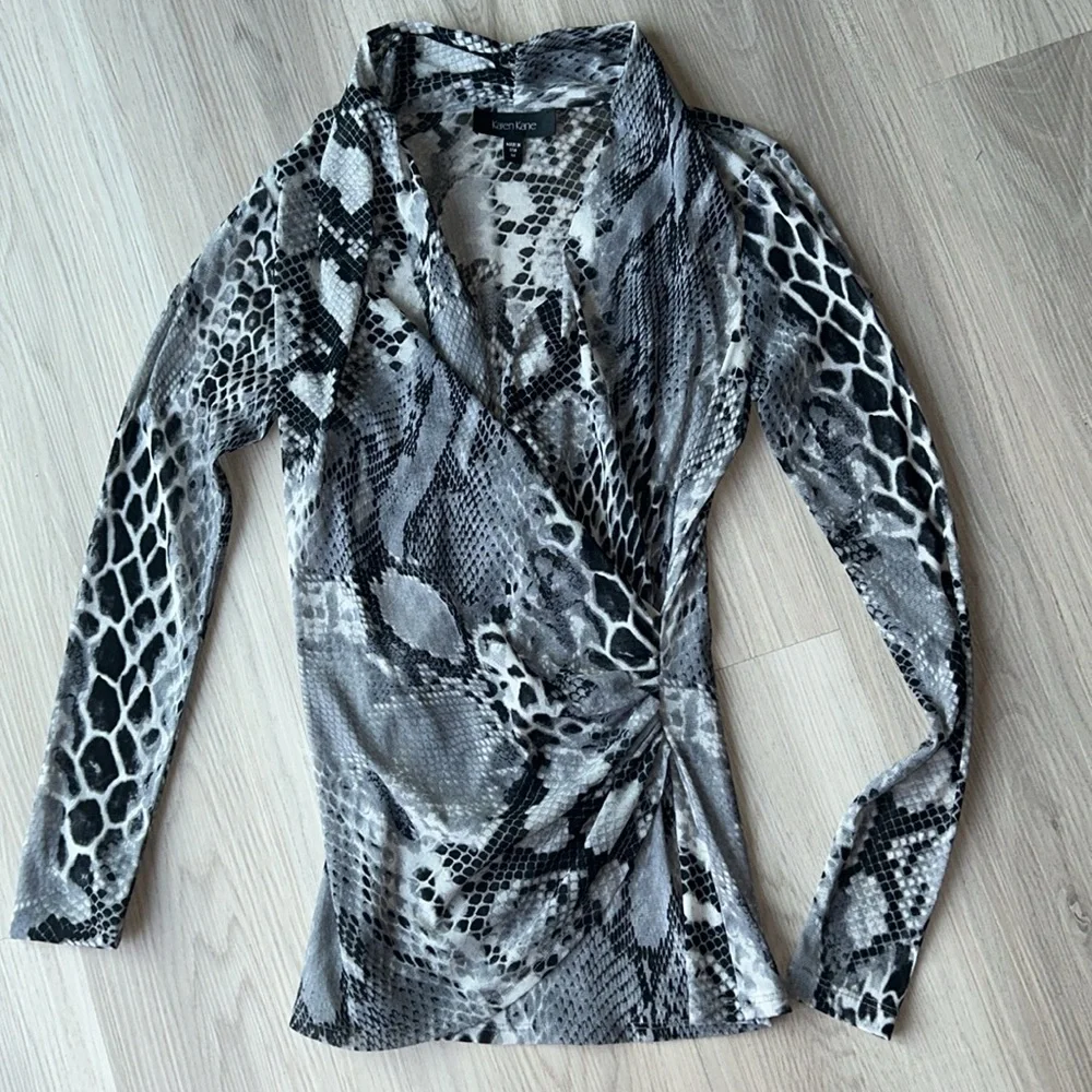 Karen Kane Sheer Snakeskin LS Top M Black/Gray Maximalist Gathered Waist USA