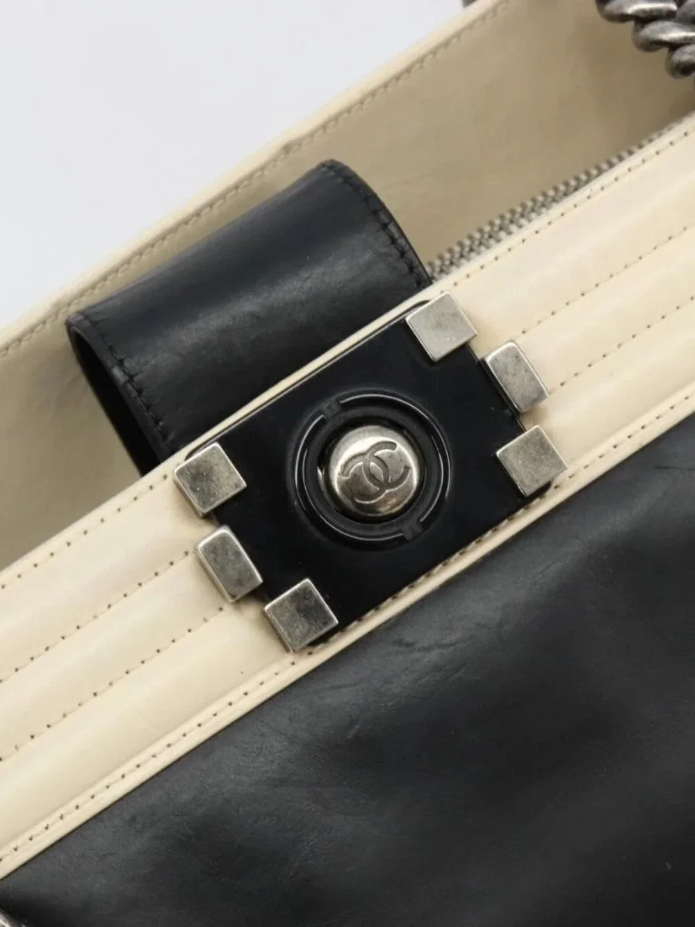 CHANEL brand	chanel color	black