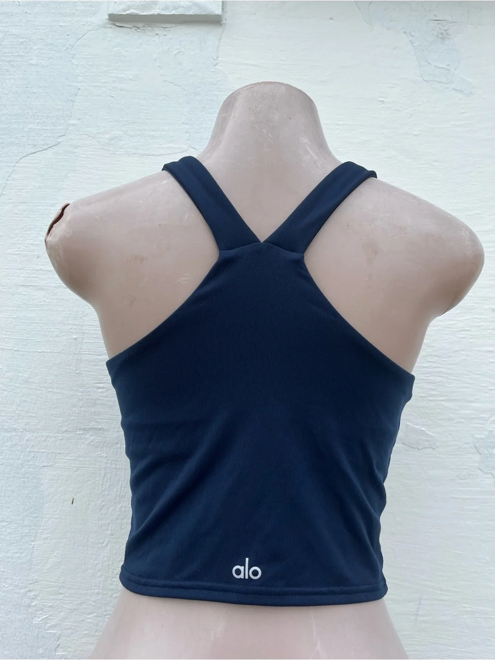 ALO Yoga soft stretch