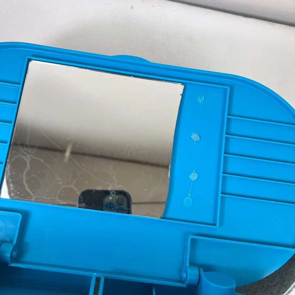 Caboodles also turquoise are