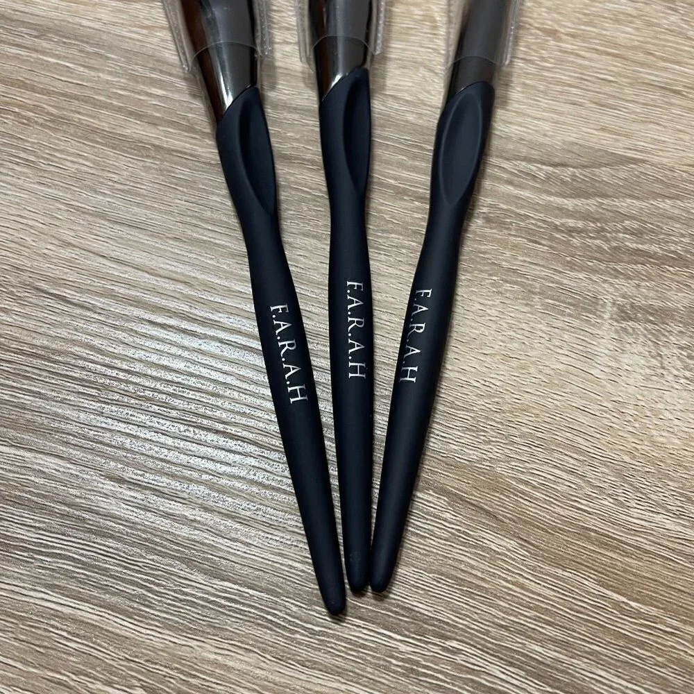 Farah brushes midnight