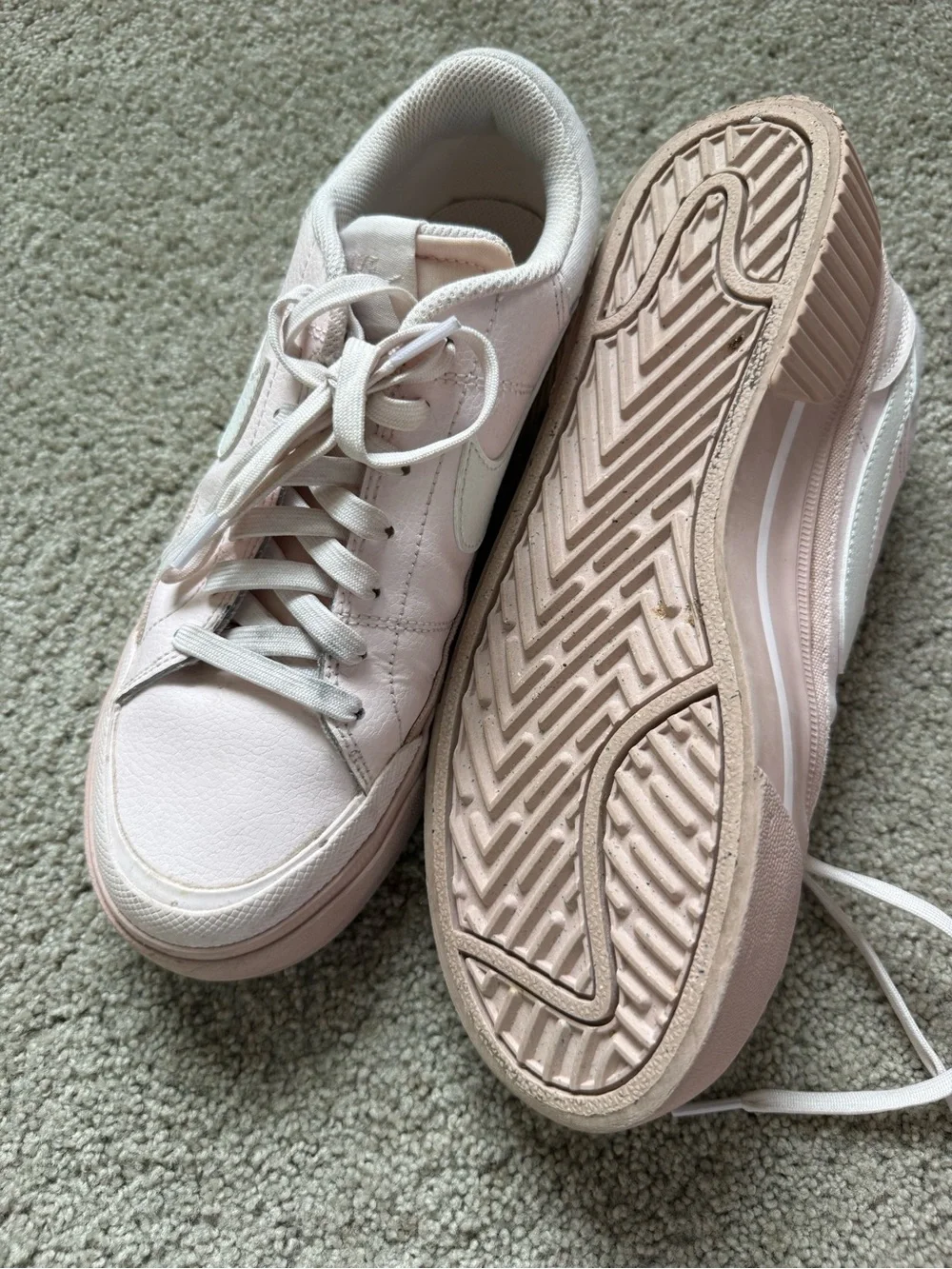 Nike women’s low