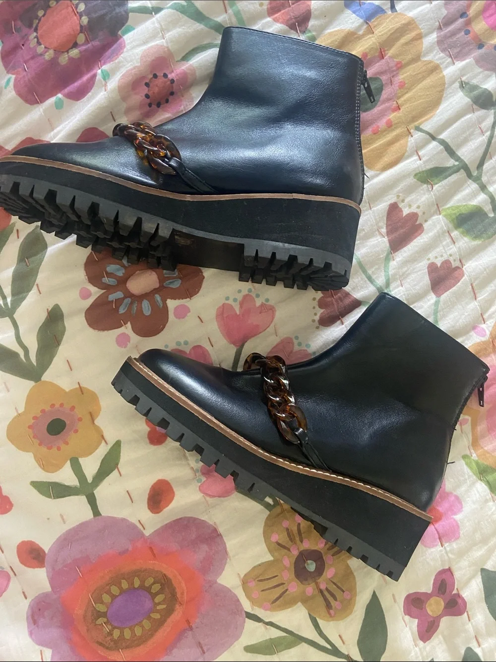 Coconuts by Matisse black leather