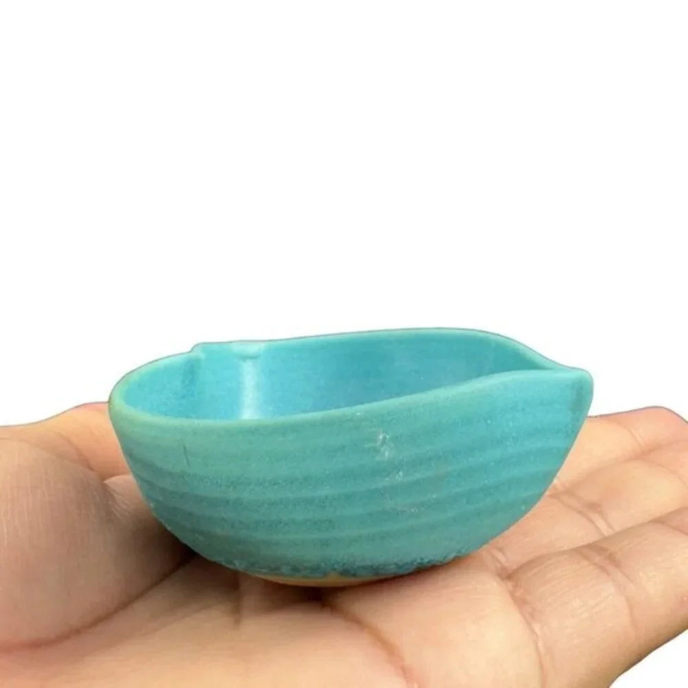 Crystalline Pottery shaped small bowl