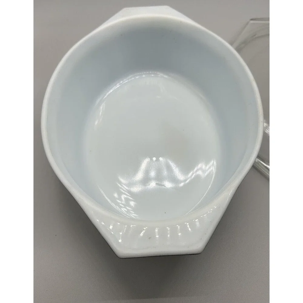 Pyrex preowned no