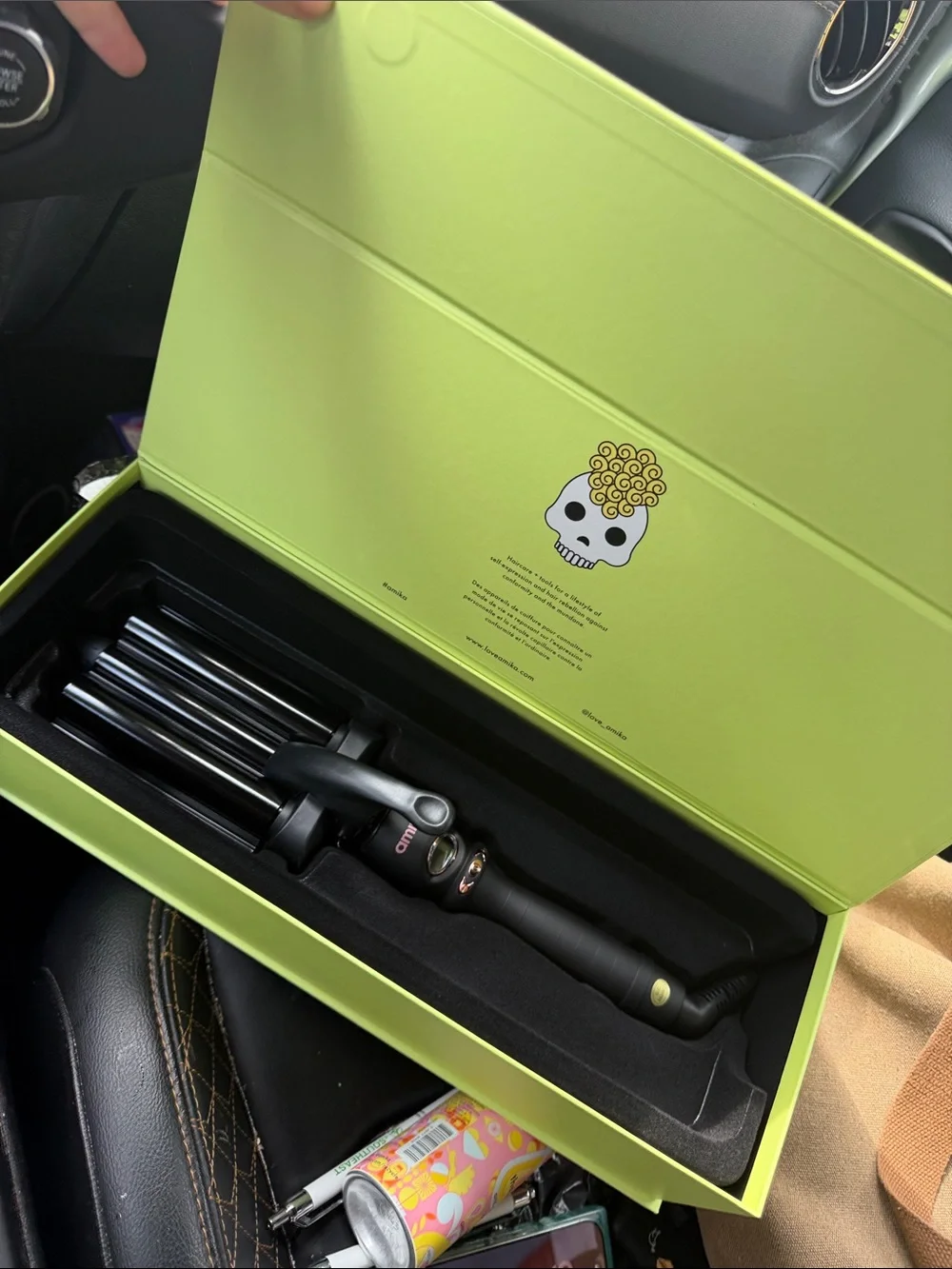 BNIB Amika beach waver