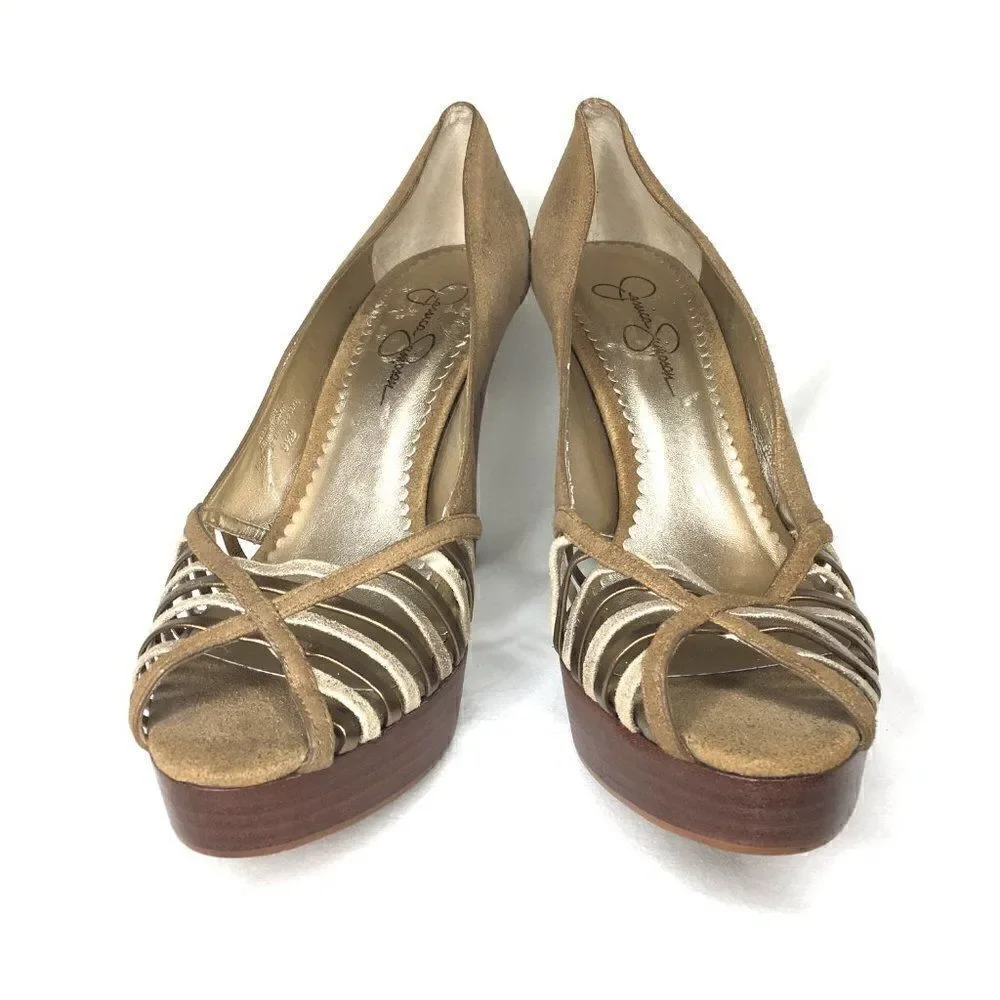 Jessica Simpson never worn