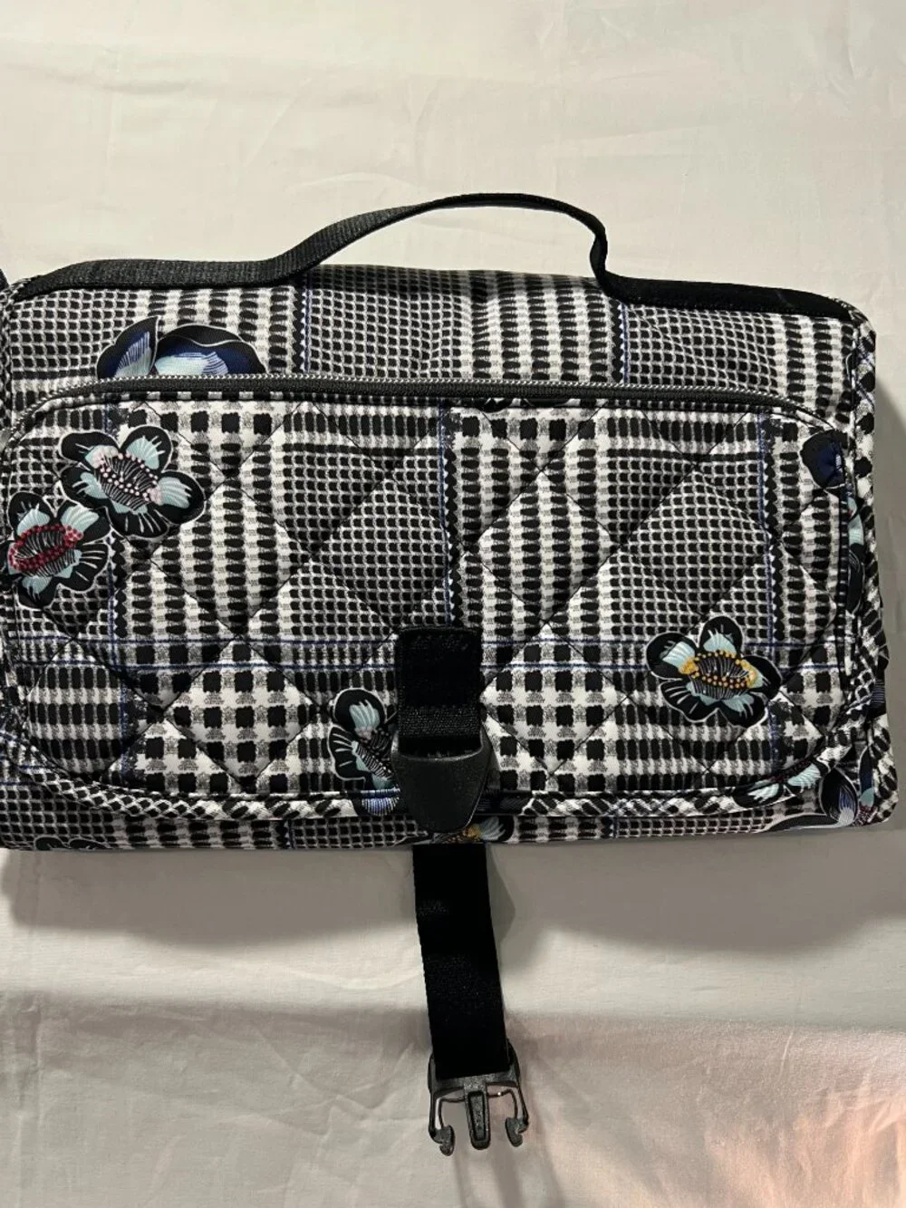 Vera Bradley please read