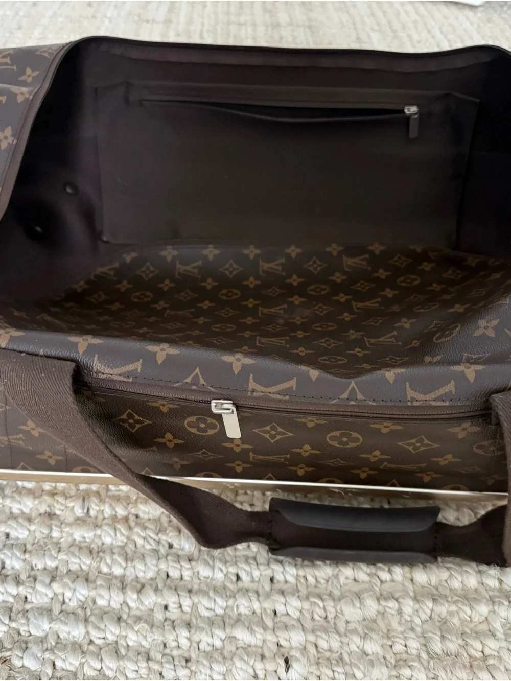 Louis Vuitton classic louis