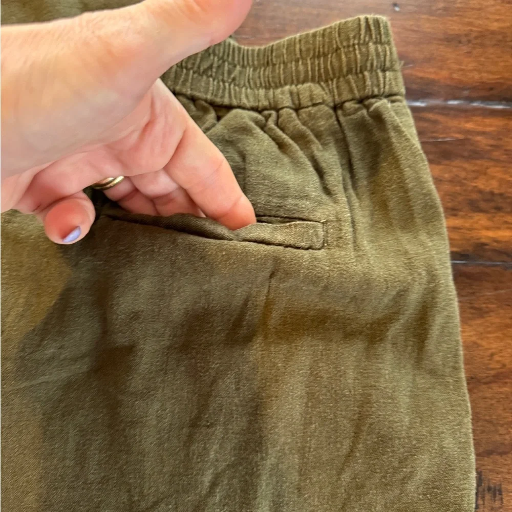 Banana Republic comfortable stylish