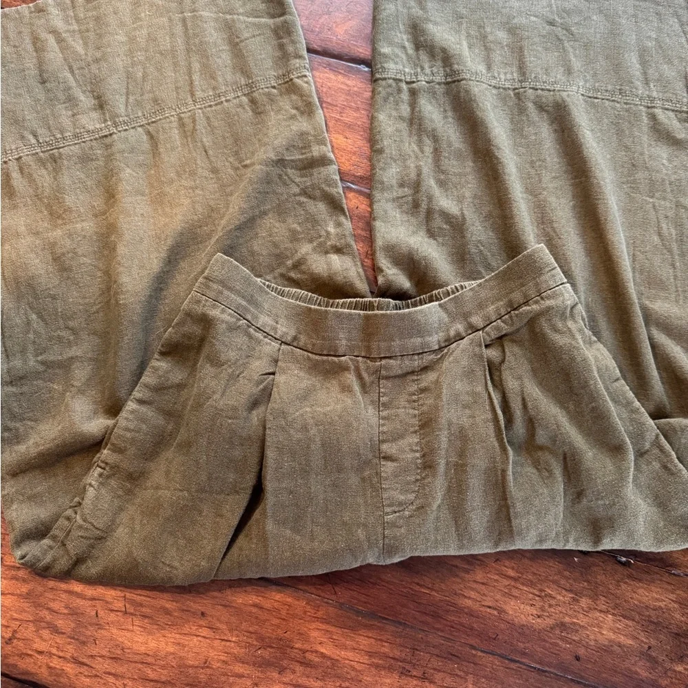 Banana Republic comfortable stylish