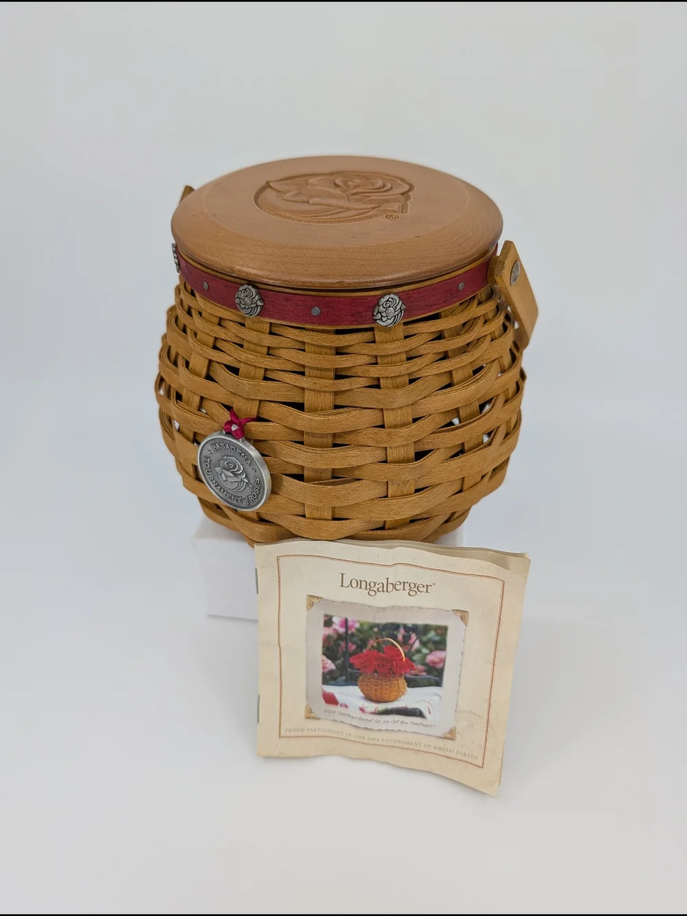 Longaberger 2004 Pasadena Tourn. Roses Sweetheart Basket/Liner/Lid/Tie-On/Prot.