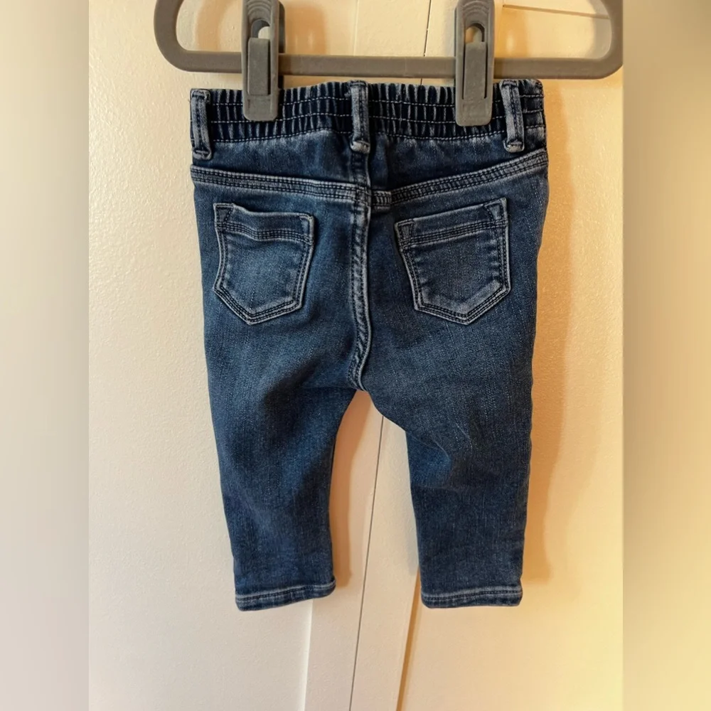 Old Navy Baby Denim Boyfriend Jeans Size‎ 6-12 Months