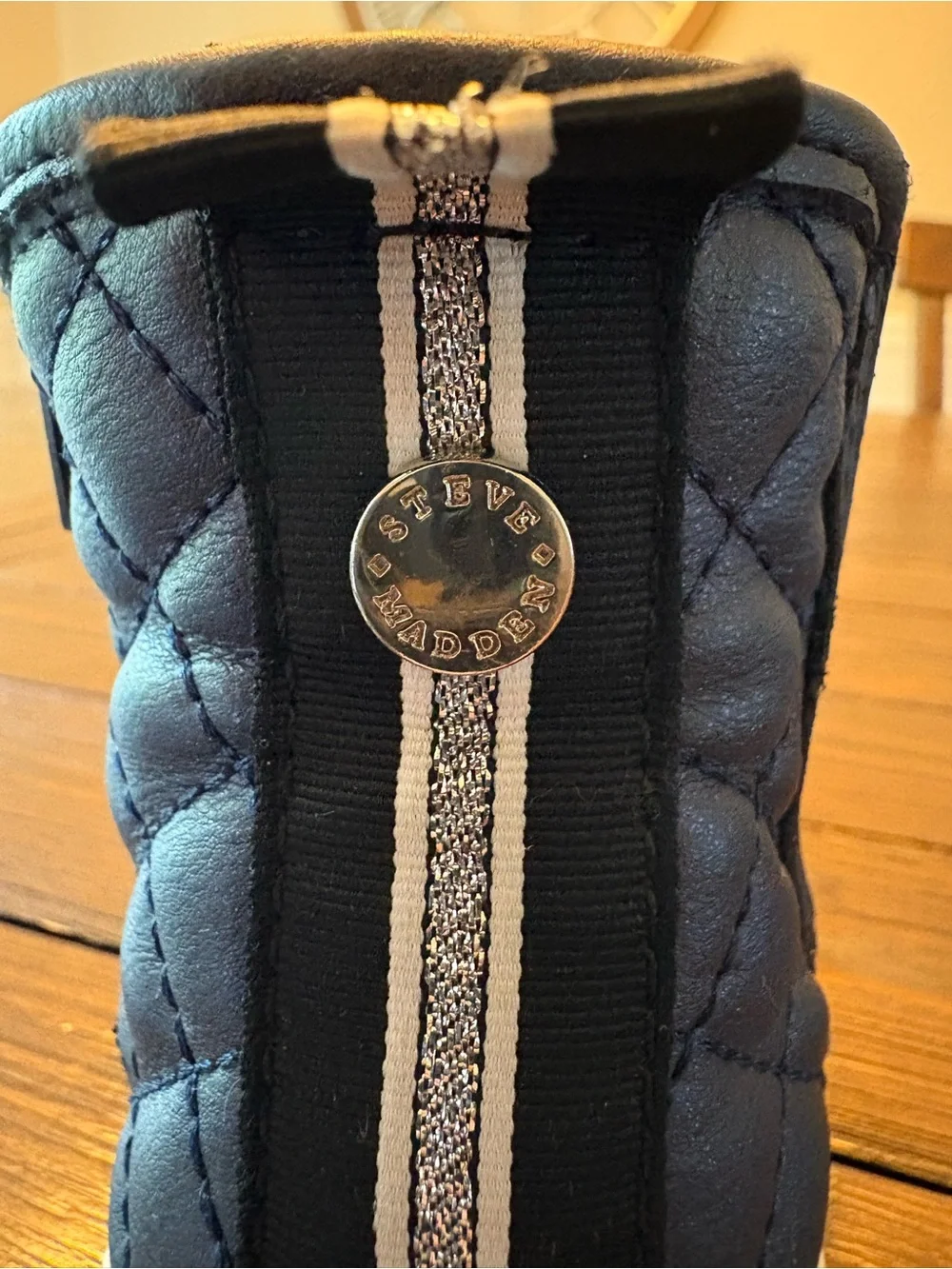 Steve Madden quilted navy