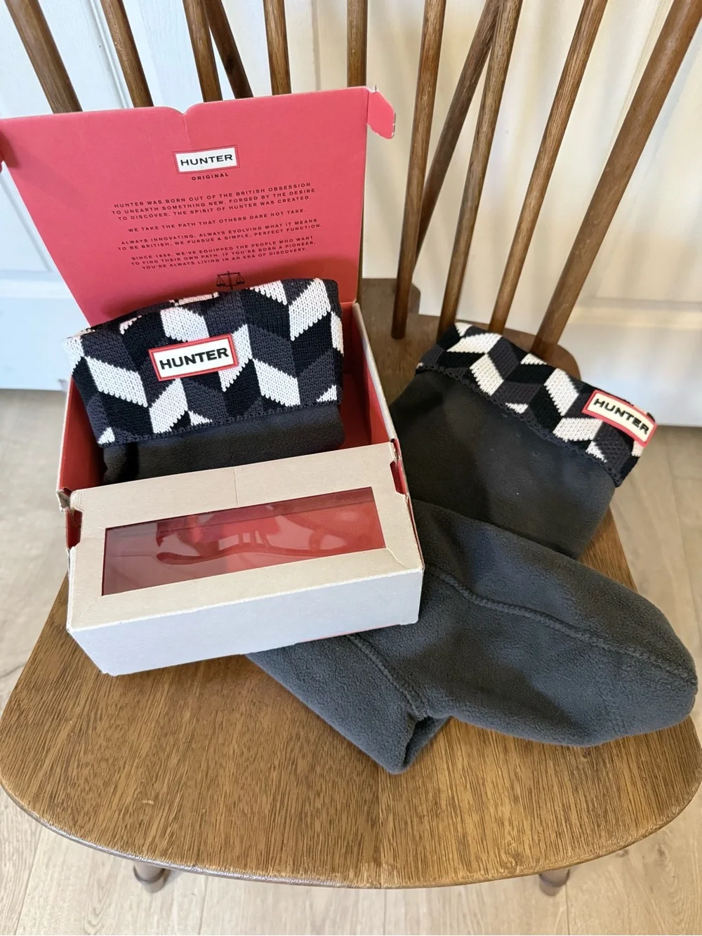 Hunter Black & White Chevron Knit Boot Sock Liners