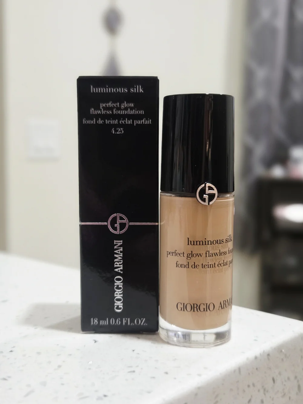 Giorgio Armani Luminous Silk Foundation - Beige (4.25)