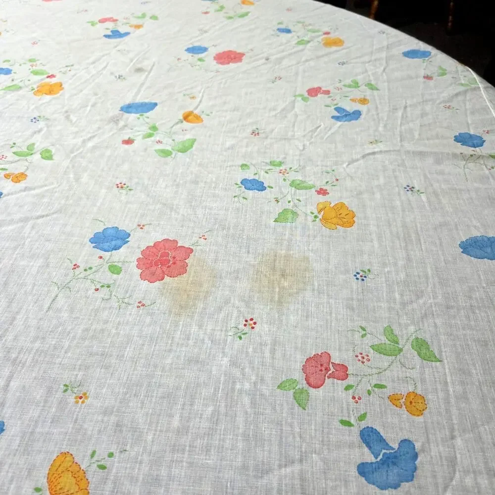 Vtg 1970's Flower Power Round Ruffled Tablecloth 60