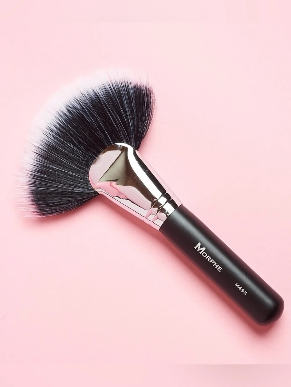 Morphe Black & Silver Fan Brush M495