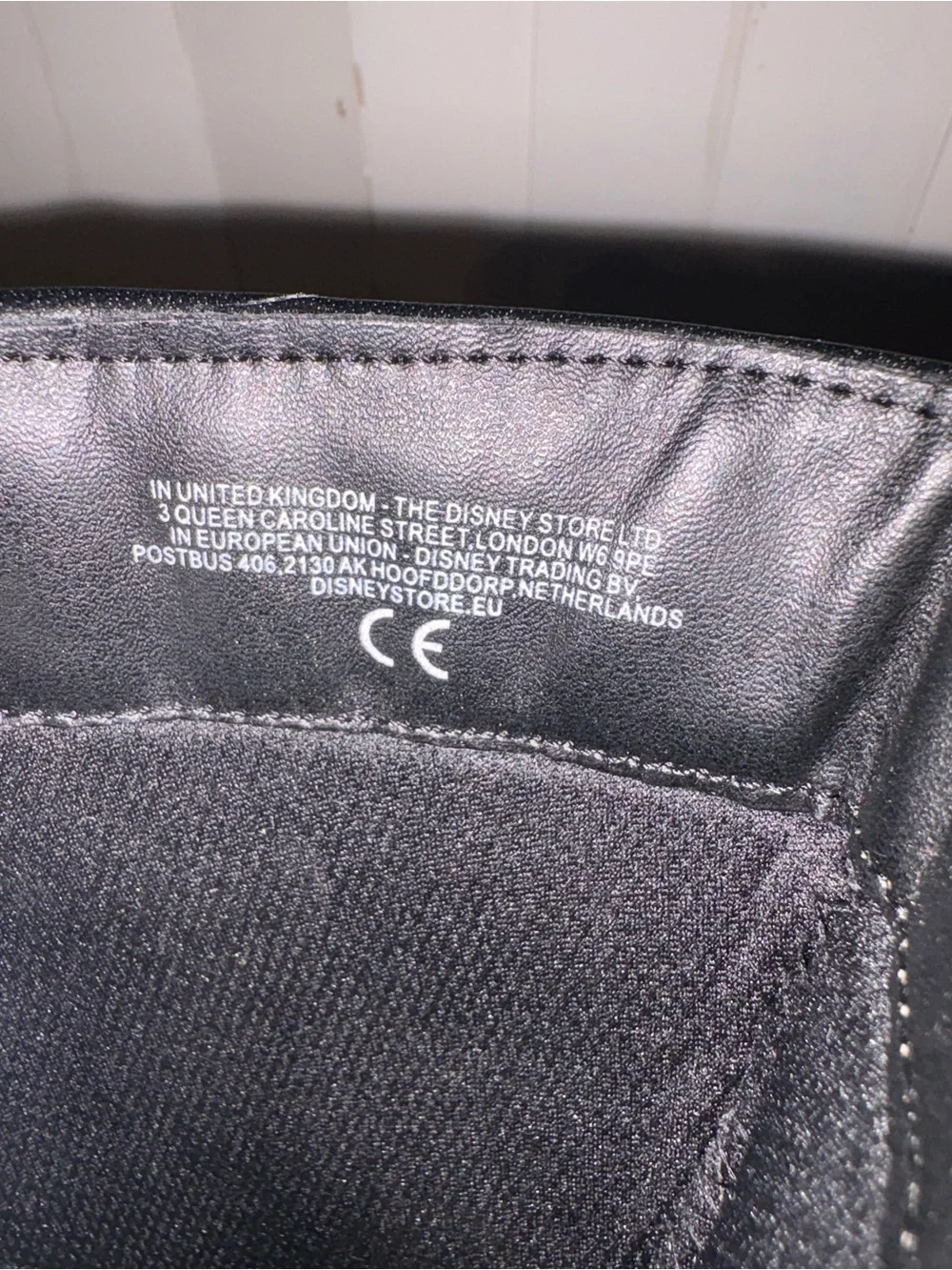 Disney heel motif
