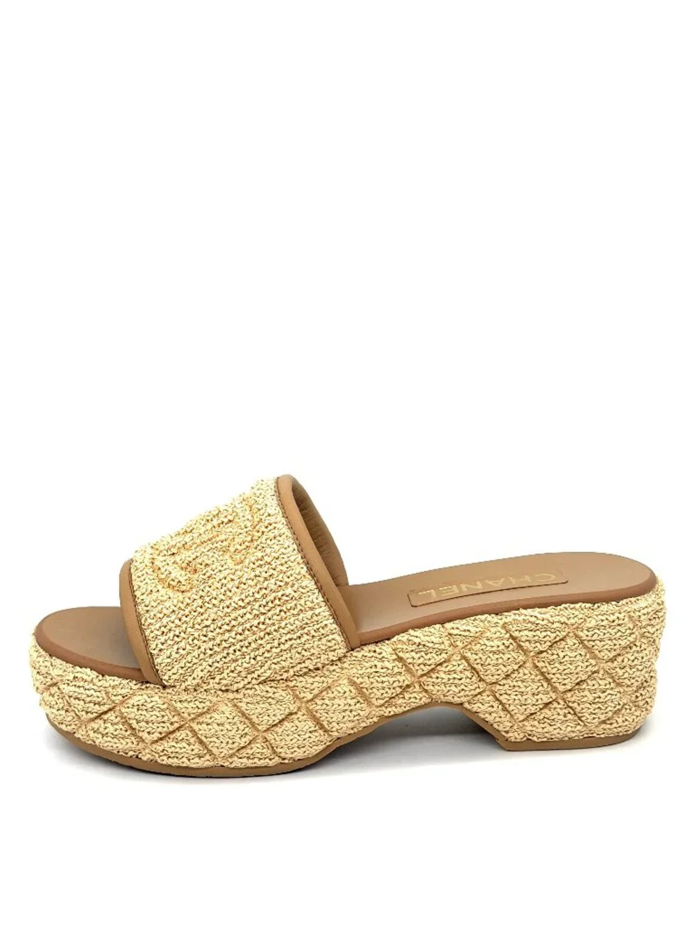CHANEL 25c quilted