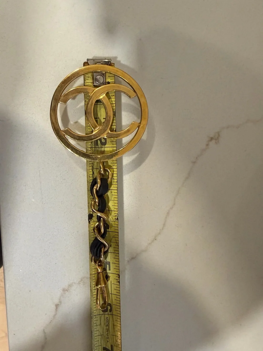 CHANEL elegant gold