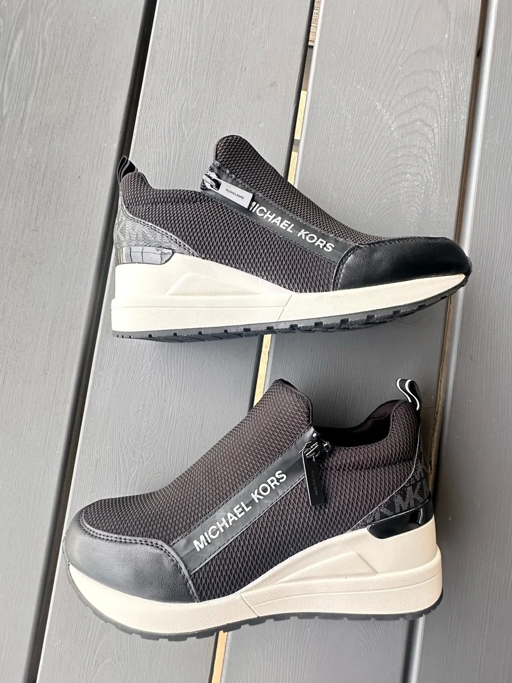 Michael Kors versatile upper men
