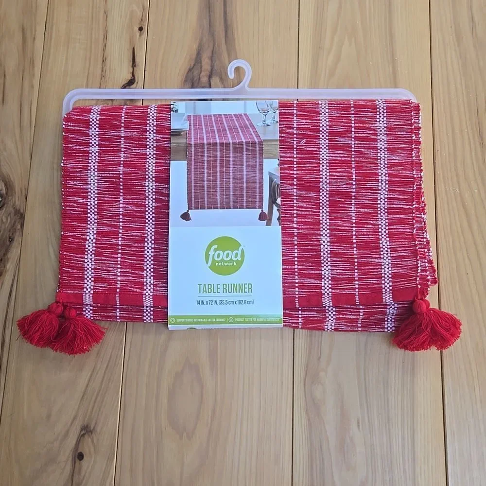 FOOD NETWORK TABLE RUNNER, RIBBED RED STRIPED WITH TASSLES - NEW