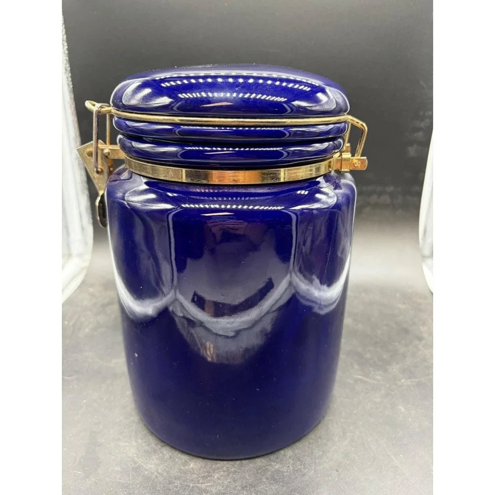 The Unbranded Brand cobalt blue