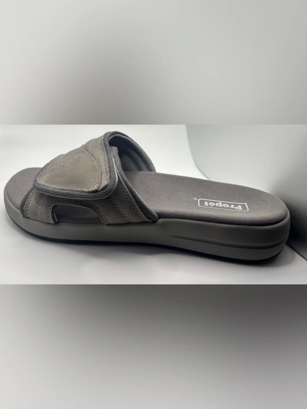 Propet sandal features