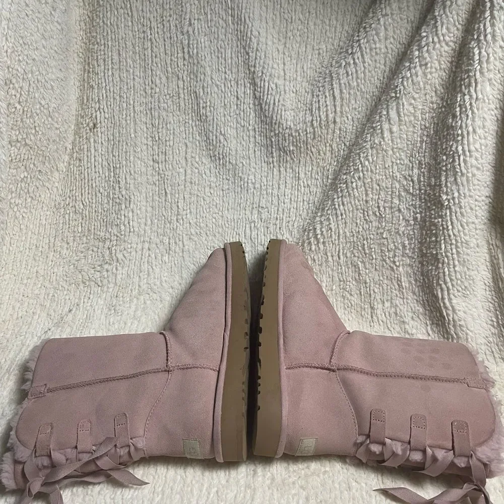 UGG continuity leather