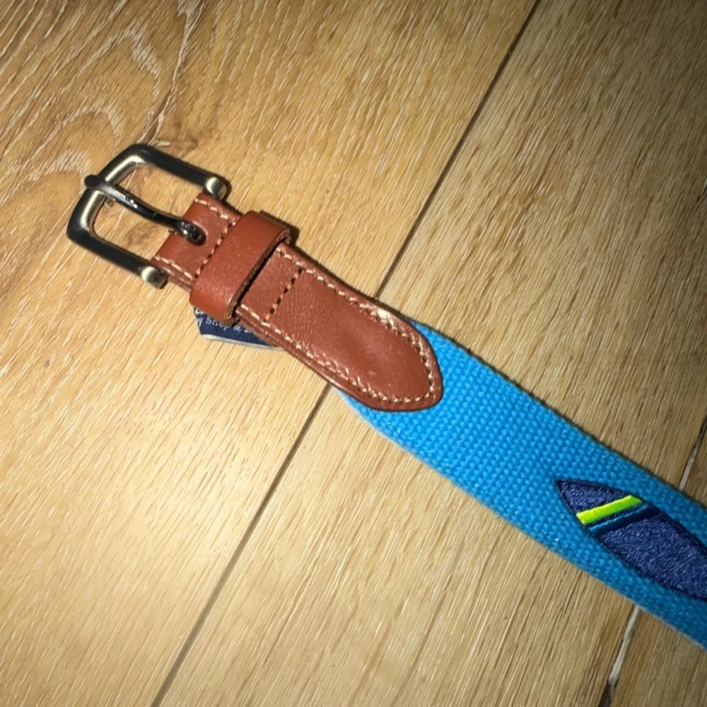Vineyard Vines excellent minimal