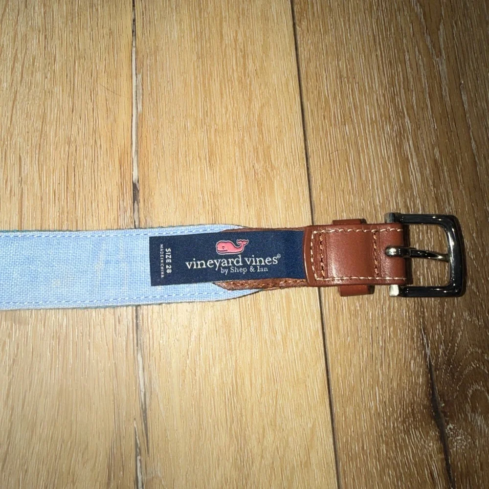 Vineyard Vines excellent minimal