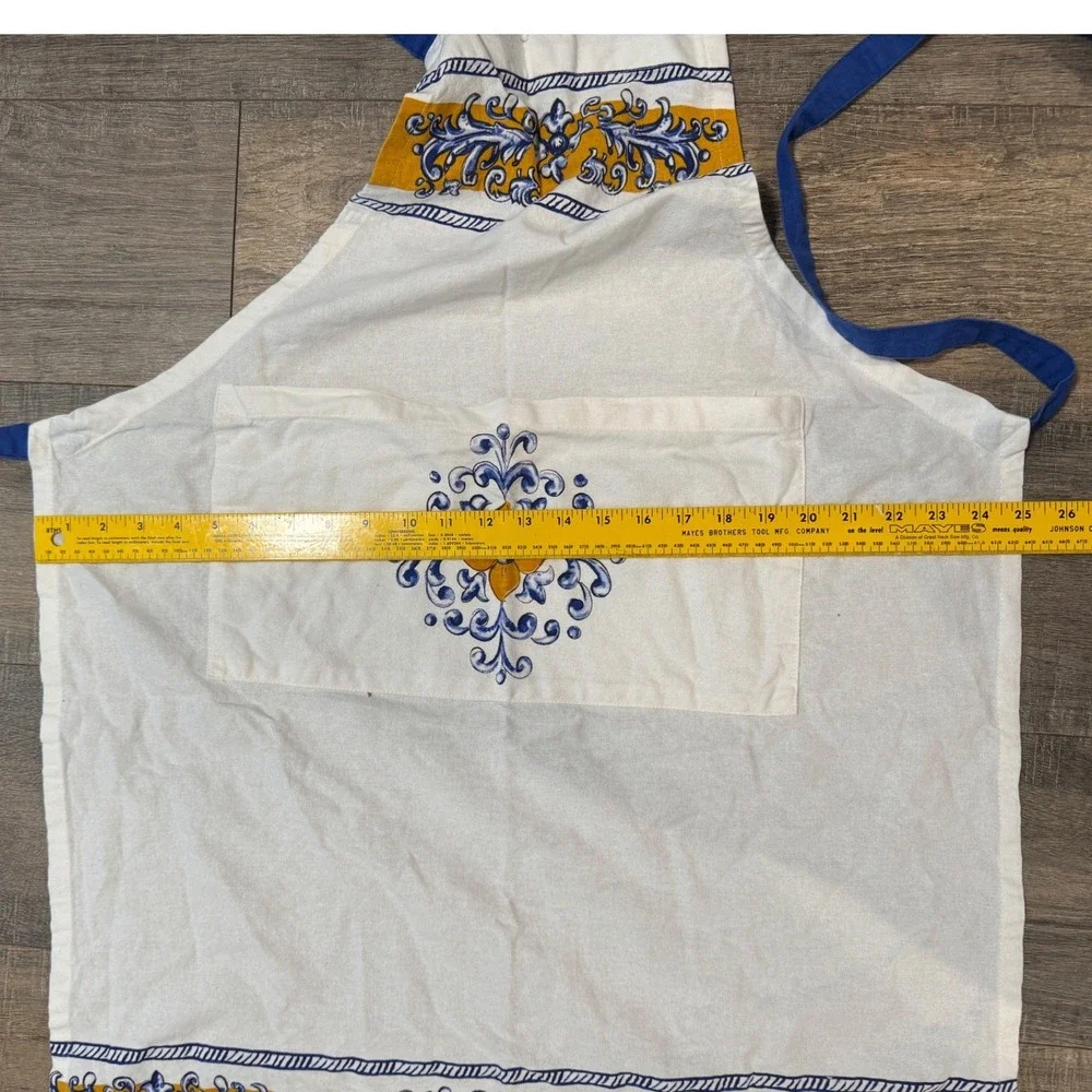 Sur La Table cotton bib