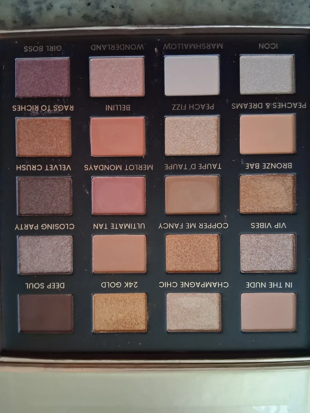 ICONIC London Eyeshadow Palette NWOT