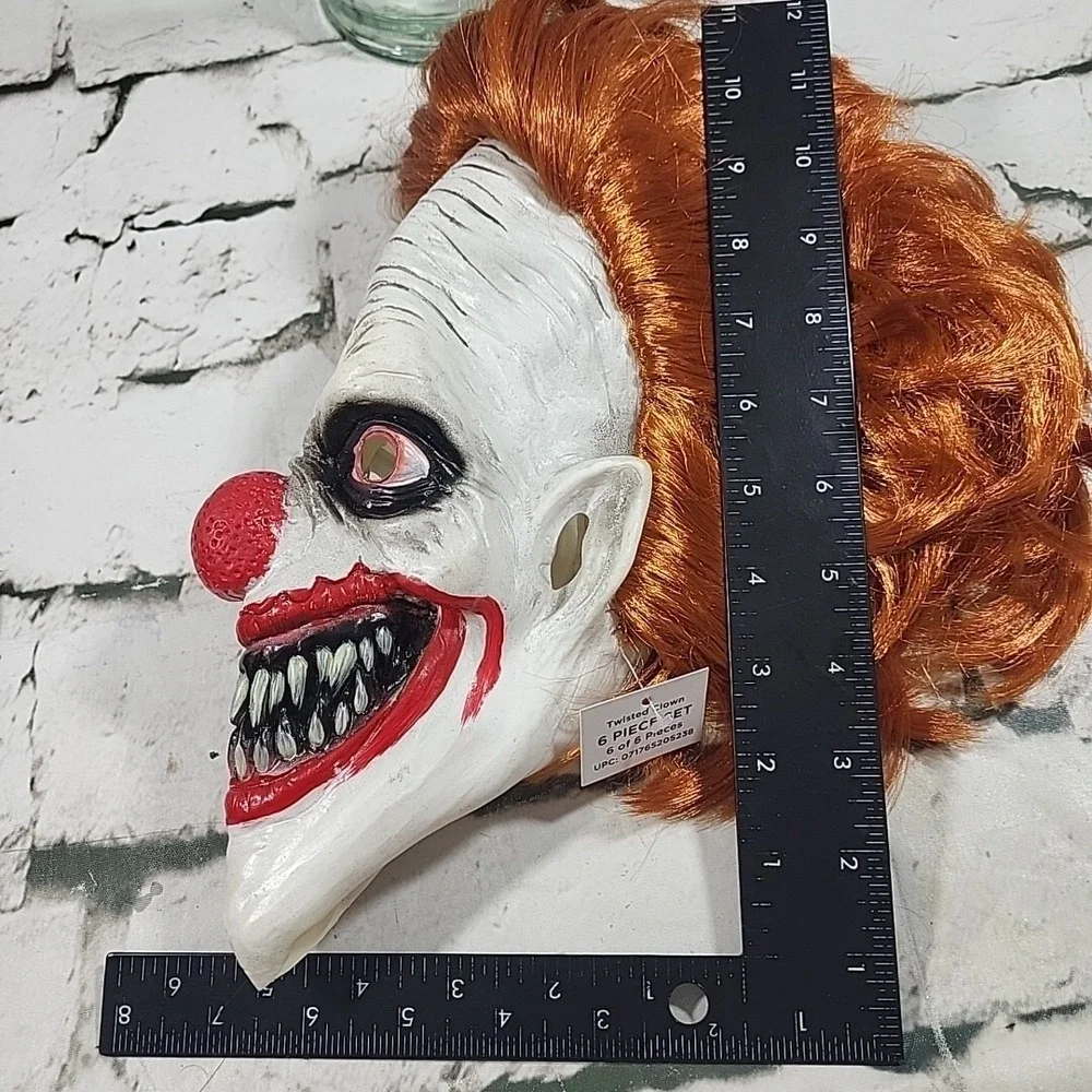 Twisted Clown Rubber Mask Child Youth OSFA Halloween Horror Freak Cosplay NWT