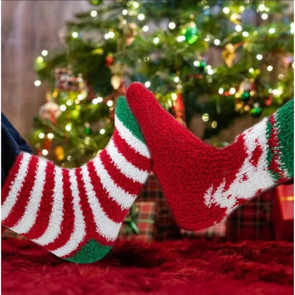 Christmas Heavy Fuzzy Soft Warm Novelty Socks 5pk Reindeer Santa 7-11 NEW‎