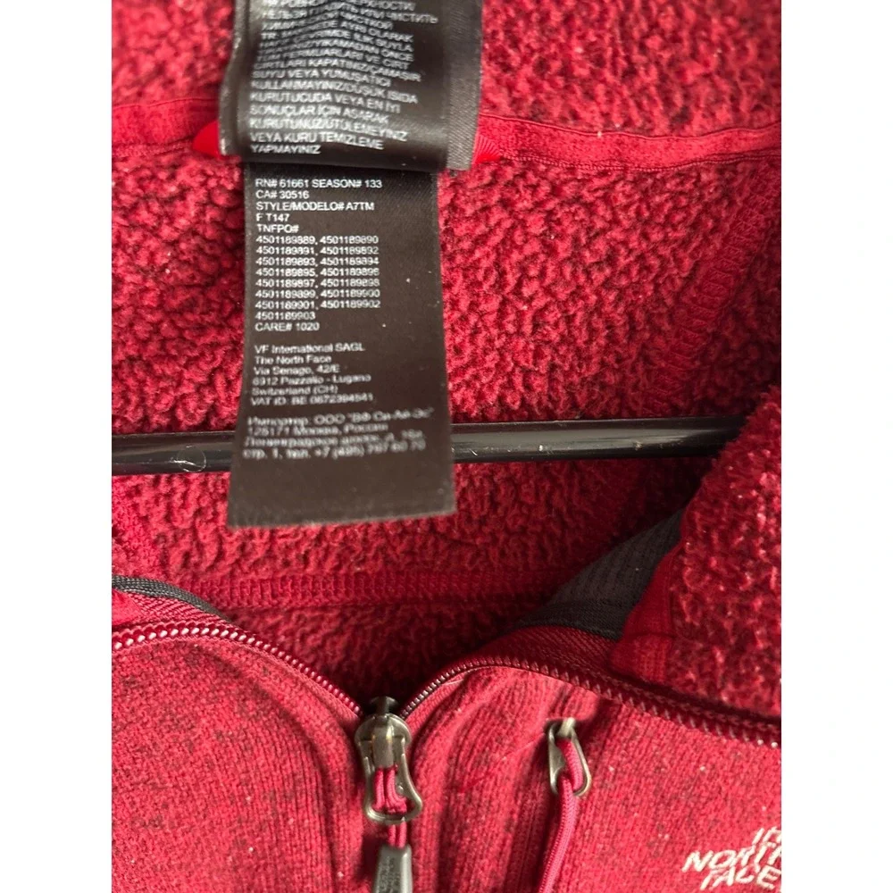 The North Face pit 23