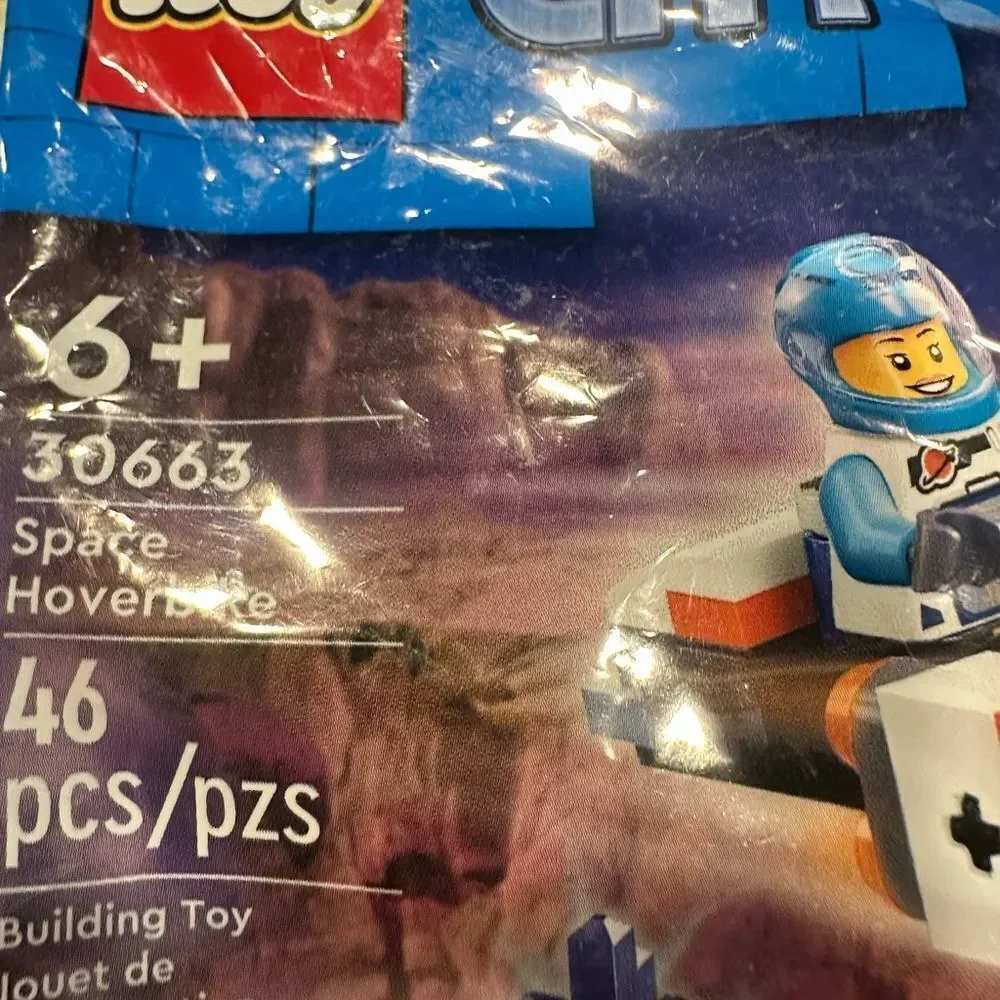 Lego astronaut city