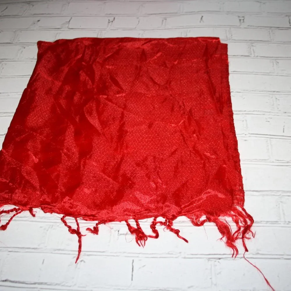 Vintage ❤️🧣 red