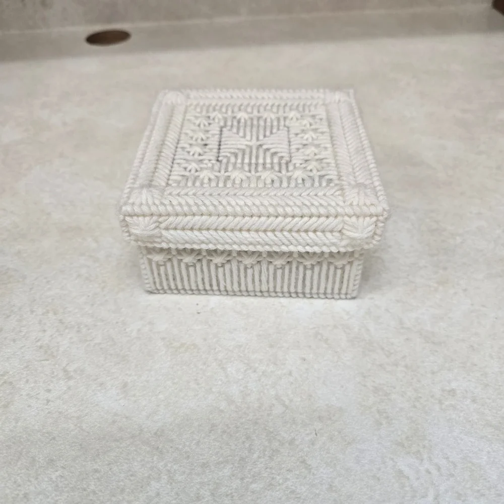 N/A comes box need
