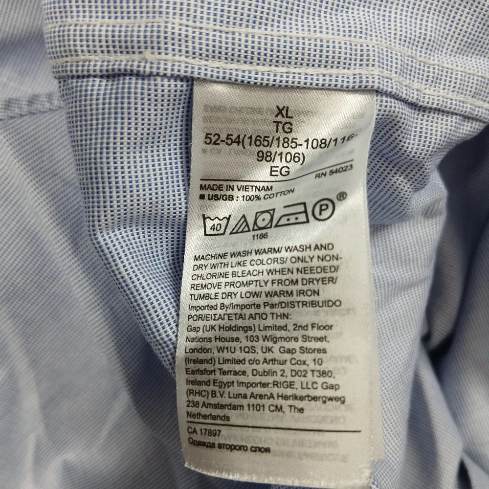 Banana Republic meticulously crafted