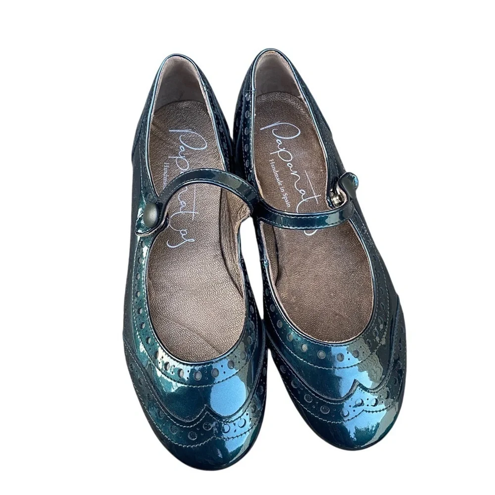 Papanatas Patent Leather Kids Dress Shoes size 32