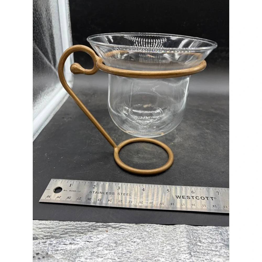 The Unbranded Brand elegant glass