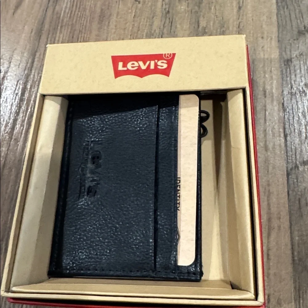 Levi's Black Leather Slim Card Case