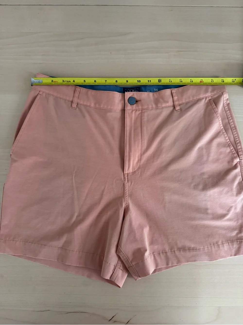 Faherty All Day Shorts 5” Mens Size 36, Peach