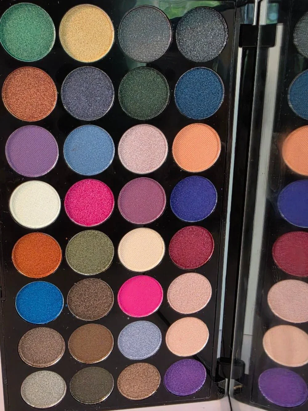 Revolution Ultra EYES LIKE ANGELS Eyeshadow Palette