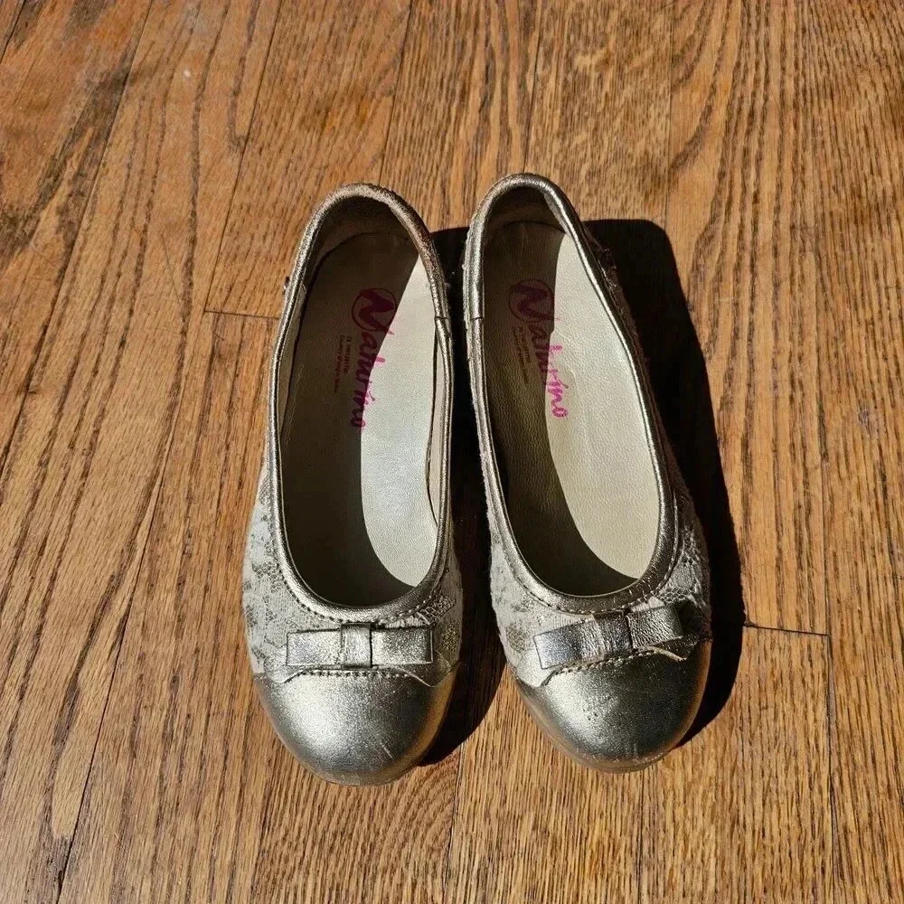 Naturino gold with cream lace girls flats size EU 28/ US 11