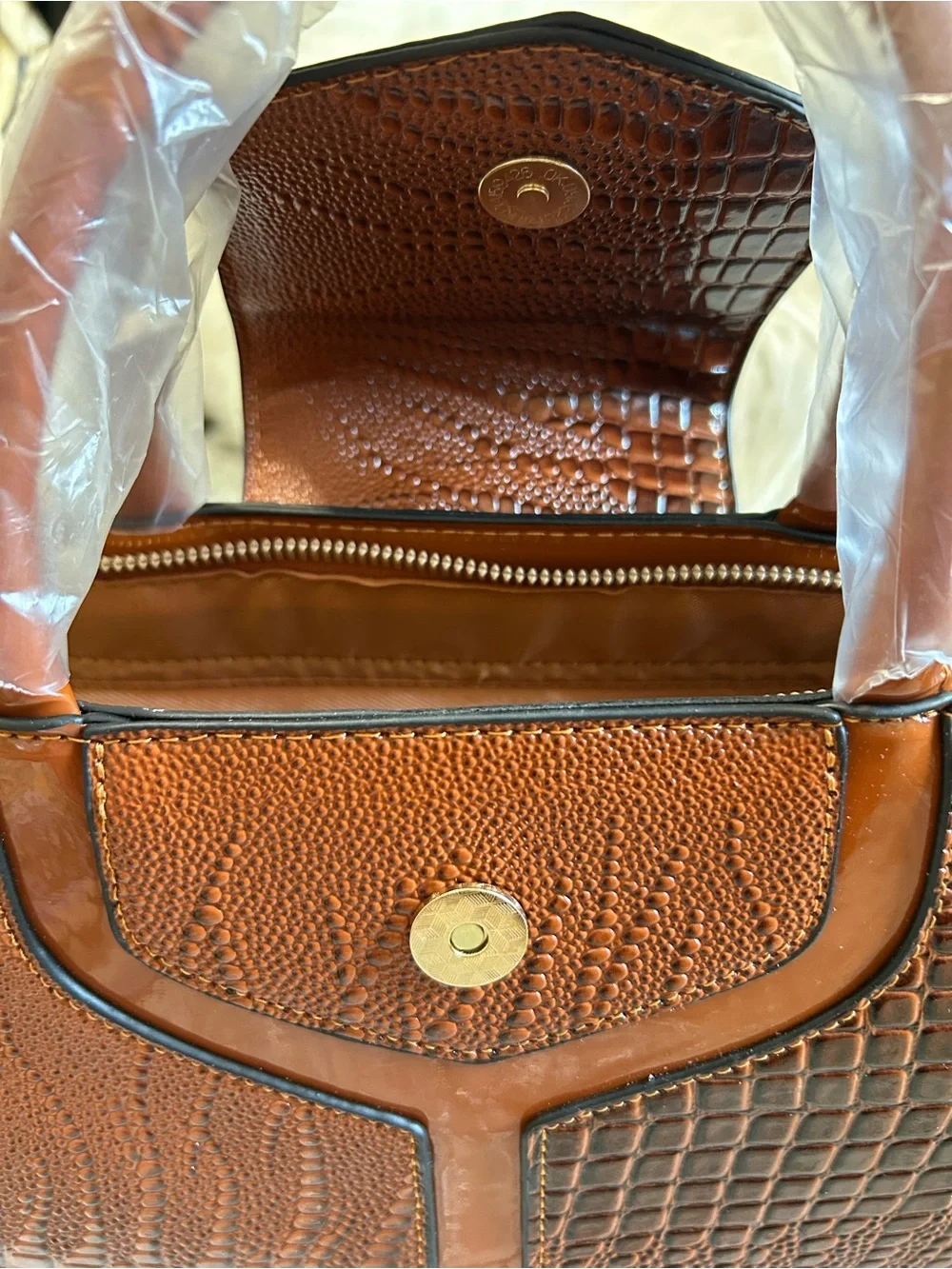 NWT Vyrmax, Small, Cognac Croc-Embossed Professional Satchel w/Detachable Strap